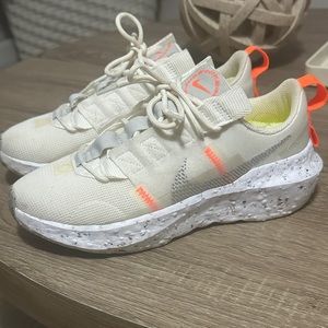 Nike women’s crater impact